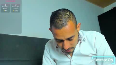 Snapshot of jhonyalzate chatting on 19, 2, 2026 Jhony Alzate online show from 19, 2, 2026