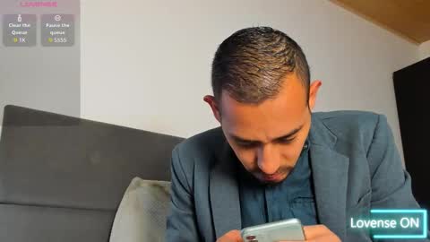 Snapshot of jhonyalzate chatting on 1, 3, 2026 Jhony Alzate online show from 1, 3, 2026