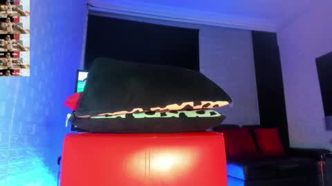 Snapshot of jhonymiller chatting on 24, 9, 2025 jhonymiller online show from 24, 9, 2025