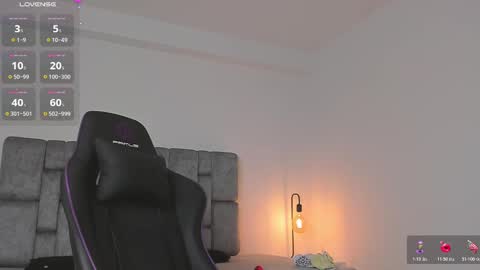 Jhonatan80  online show from 24, 11, 2025