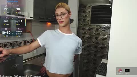 Snapshot of jhuan_cute chatting on 7, 10, 2025 Jhuan Nhez online show from 7, 10, 2025