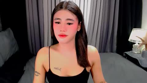 Snapshot of jhuliana_and_charles_room chatting on 18, 11, 2025 jhuliana_and_charles_room online show from 18, 11, 2025