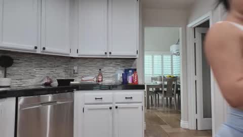 Jiwon online show from 13, 10, 2025