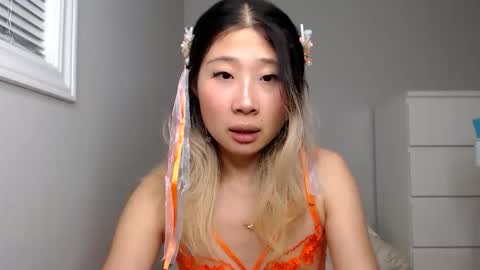 Snapshot of jiwooe chatting on 25, 10, 2025 Jiwoo online show from 25, 10, 2025