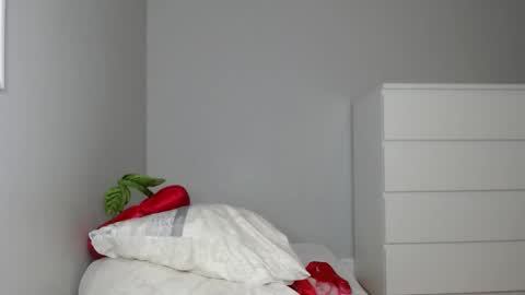 Snapshot of jiwooe chatting on 14, 12, 2025 Jiwoo online show from 14, 12, 2025