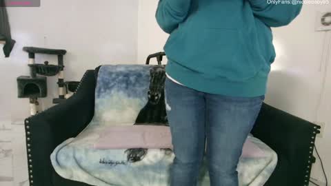 Nicole  Allen online show from 27, 12, 2024