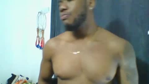 JOAN SAENZ online show from 17, 11, 2025