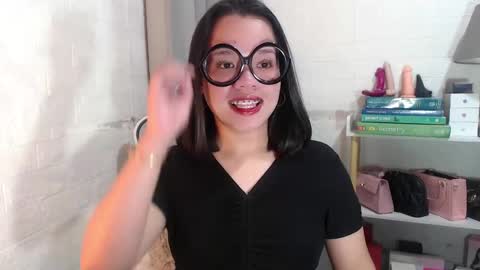 Joana online show from 6, 1, 2025