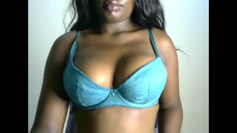 Snapshot of joankein_255 chatting on 1, 2, 2025 varl online show from 1, 2, 2025