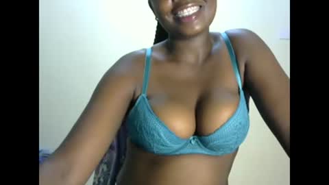 Snapshot of joankein_255 chatting on 26, 2, 2025 varl online show from 26, 2, 2025