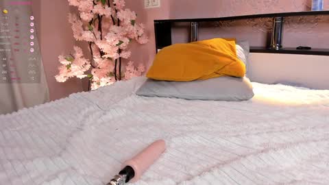 Lilu --- way to 10k followers online show from 1, 12, 2024