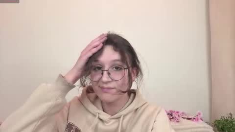 Snapshot of joannwhitver chatting on 15, 12, 2025 Nana online show from 15, 12, 2025