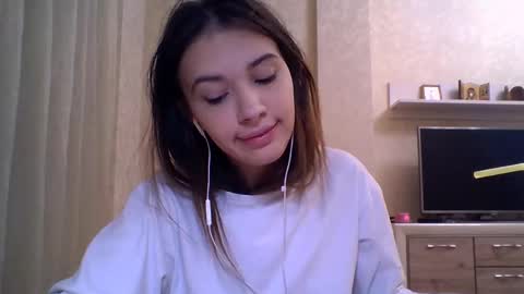 Jennifer online show from 28, 10, 2025