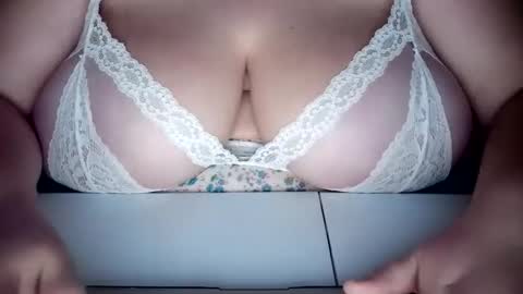 Kisses4Lexi online show from 24, 9, 2025