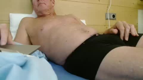 Snapshot of joesmithward chatting on 4, 3, 2025 joesmithward online show from 4, 3, 2025