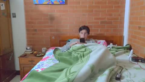 johan70nsexy online show from 18, 3, 2026