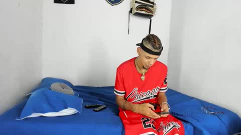 Snapshot of johan_and_antonella chatting on 16, 12, 2025 johan_and_antonella online show from 16, 12, 2025