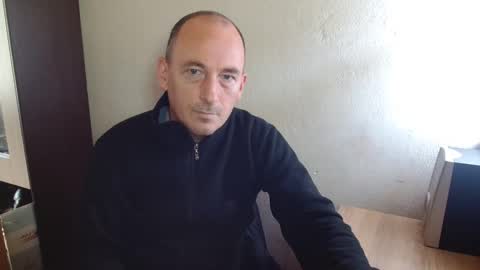 Snapshot of johanbarker chatting on 9, 10, 2025 Johan online show from 9, 10, 2025