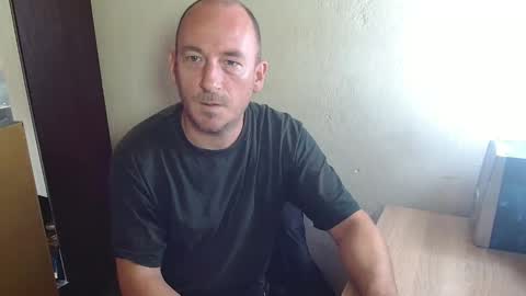 Snapshot of johanbarker chatting on 28, 10, 2025 Johan online show from 28, 10, 2025