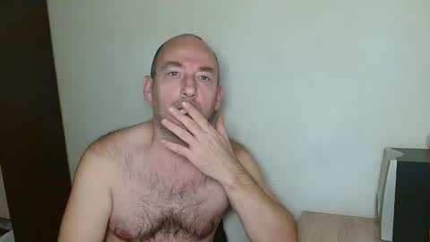 Snapshot of johanbarker chatting on 30, 11, 2025 Johan online show from 30, 11, 2025