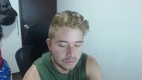 JOHAN independient model online show from 10, 10, 2025