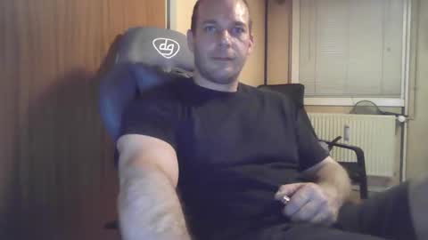 john1212124 online show from 18, 9, 2025