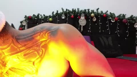 Snapshot of john_and_louis chatting on 21, 12, 2024 John online show from 21, 12, 2024