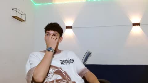 john_ssnow29 online show from 9, 10, 2025