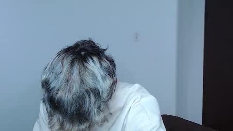 Snapshot of john_vichenso chatting on 17, 10, 2025 John Vichenso online show from 17, 10, 2025