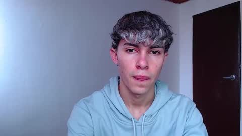 Snapshot of john_vichenso chatting on 19, 10, 2025 John Vichenso online show from 19, 10, 2025