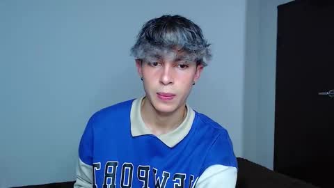 Snapshot of john_vichenso chatting on 22, 10, 2025 John Vichenso online show from 22, 10, 2025