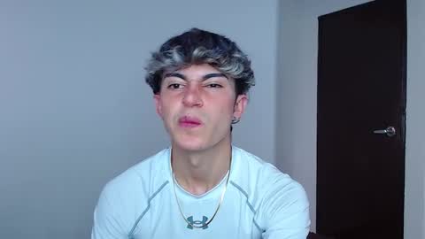 Snapshot of john_vichenso chatting on 14, 11, 2025 John Vichenso online show from 14, 11, 2025