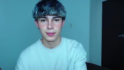 Snapshot of john_vichenso chatting on 18, 11, 2025 John Vichenso online show from 18, 11, 2025