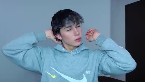 Snapshot of john_vichenso chatting on 24, 11, 2025 John Vichenso online show from 24, 11, 2025