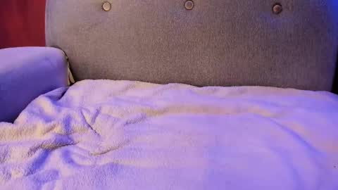 Snapshot of johncarrie chatting on 7, 10, 2025 John carrie Independent Help me reach my goal 100 likes and 10000 followers online show from 7, 10, 2025