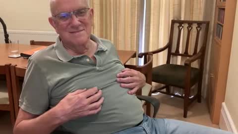 Snapshot of johnsenior41 chatting on 13, 10, 2025 johnsenior41 online show from 13, 10, 2025