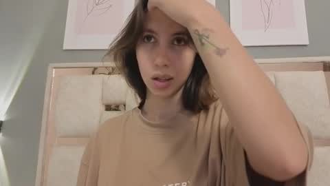 jolie_lov online show from 8, 11, 2025