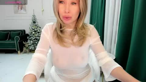 Jolie Ozolla online show from 5, 12, 2025