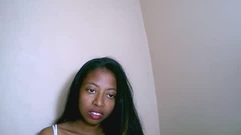 Snapshot of joliekah27 chatting on 12, 11, 2025 joliekah27 online show from 12, 11, 2025