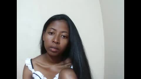 Snapshot of joliekah27 chatting on 13, 12, 2025 joliekah27 online show from 13, 12, 2025