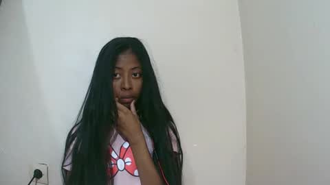 Snapshot of joliekah27 chatting on 15, 12, 2025 joliekah27 online show from 15, 12, 2025