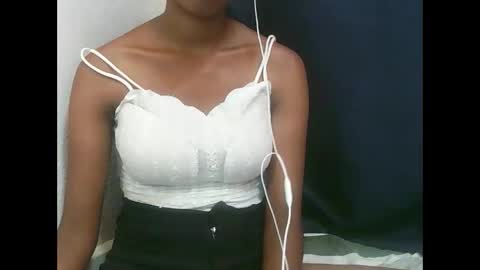 Snapshot of joliekah27 chatting on 8, 2, 2026 joliekah27 online show from 8, 2, 2026