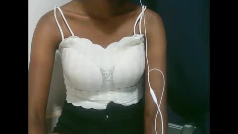 Snapshot of joliekah27 chatting on 8, 2, 2026 joliekah27 online show from 8, 2, 2026