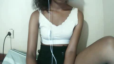 Snapshot of joliekah27 chatting on 21, 3, 2026 joliekah27 online show from 21, 3, 2026