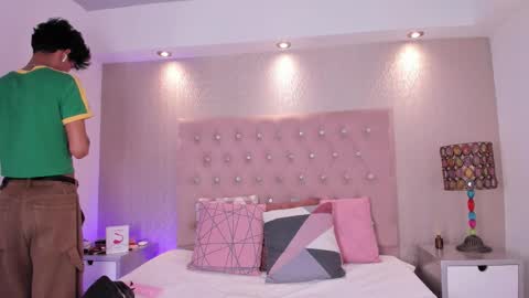 Jonas  online show from 4, 3, 2026