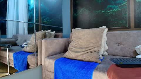 Jonas online show from 6, 1, 2025