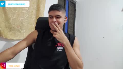 Snapshot of jonhsebastiann chatting on 5, 11, 2025 John online show from 5, 11, 2025