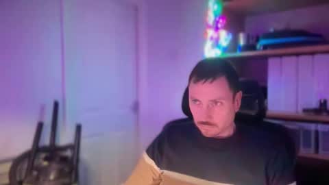 Snapshot of jonjlee2001 chatting on 17, 12, 2024 Jon online show from 17, 12, 2024