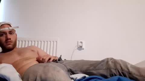 Snapshot of jonnyblow chatting on 10, 9, 2025 J online show from 10, 9, 2025