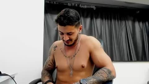 Snapshot of jonnyporn1 chatting on 6, 1, 2025 jonnyporn1 online show from 6, 1, 2025
